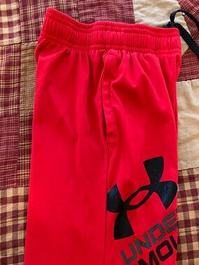Boys Red Under Armour Shorts Size Small